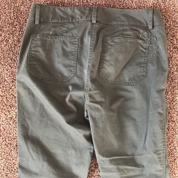 🐈 Women’s Loft Pants Green - Picture 4 of 4
